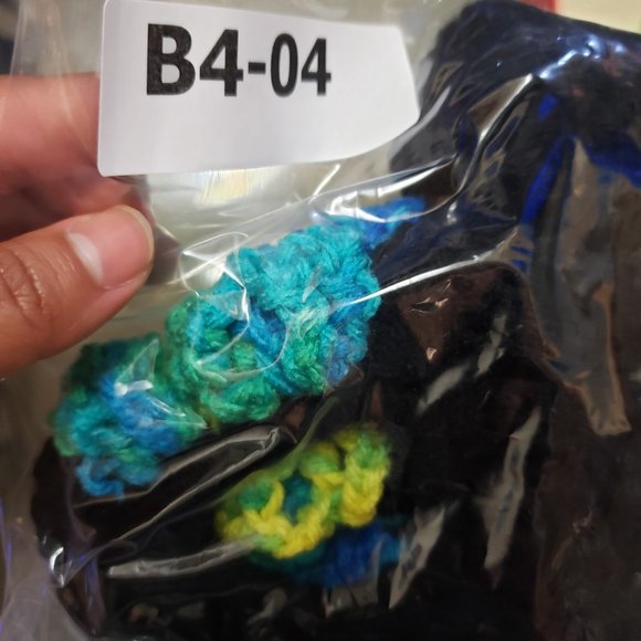 Woman's Handmade Crochet 2 Scrunchies and Headband |Multicolor & Black - Picture 10 of 10